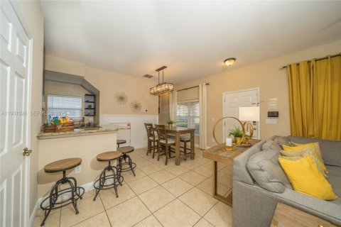 Villa ou maison à vendre à Tampa, Floride: 4 chambres, 150.87 m2 № 2034534 - photo 8