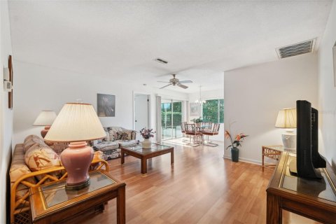 Condominio en venta en Weeki Wachee, Florida, 2 dormitorios, 102.56 m2 № 1544243 - foto 4