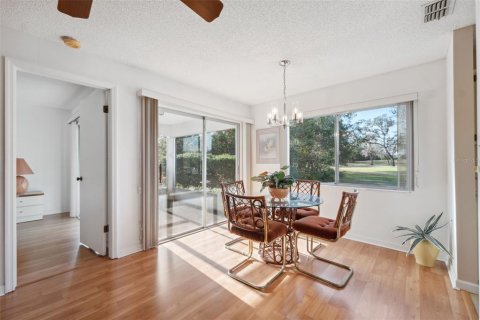 Condominio en venta en Weeki Wachee, Florida, 2 dormitorios, 102.56 m2 № 1544243 - foto 6