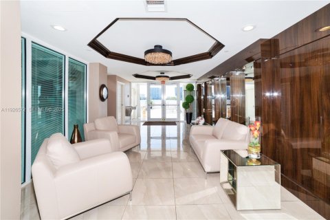 Купить кондоминиум в Санни-Айлс-Бич, Флорида 2 спальни, 102.19м2, № 1986155 - фото 26