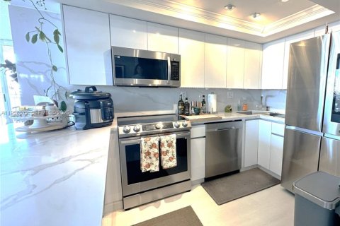 Купить кондоминиум в Санни-Айлс-Бич, Флорида 2 спальни, 102.19м2, № 1986155 - фото 7