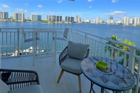 Купить кондоминиум в Санни-Айлс-Бич, Флорида 2 спальни, 102.19м2, № 1986155 - фото 18