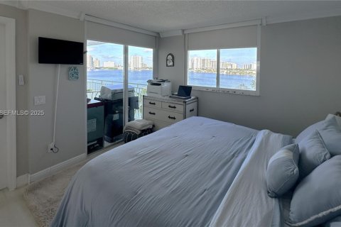 Купить кондоминиум в Санни-Айлс-Бич, Флорида 2 спальни, 102.19м2, № 1986155 - фото 13