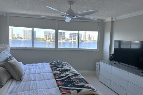 Купить кондоминиум в Санни-Айлс-Бич, Флорида 2 спальни, 102.19м2, № 1986155 - фото 9