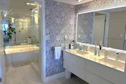 Купить кондоминиум в Санни-Айлс-Бич, Флорида 2 спальни, 102.19м2, № 1986155 - фото 11