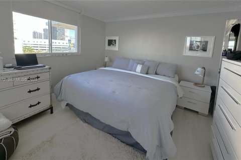 Купить кондоминиум в Санни-Айлс-Бич, Флорида 2 спальни, 102.19м2, № 1986155 - фото 12