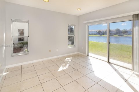 Townhouse in Homestead, Florida 3 bedrooms, 141.03 sq.m. № 1745804 - photo 7