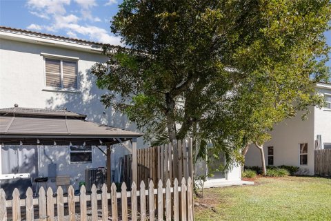 Townhouse in Homestead, Florida 3 bedrooms, 141.03 sq.m. № 1745804 - photo 17