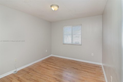 Townhouse in Homestead, Florida 3 bedrooms, 141.03 sq.m. № 1745804 - photo 15