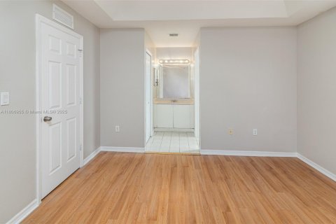Townhouse in Homestead, Florida 3 bedrooms, 141.03 sq.m. № 1745804 - photo 9