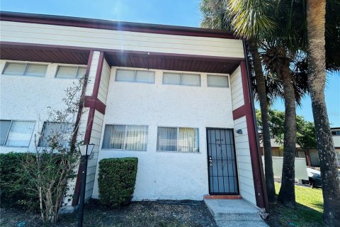Condo in Orlando, Florida, 1 bedroom  № 1882740 - photo 1
