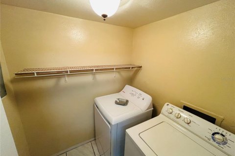 Condo in Orlando, Florida, 1 bedroom  № 1882740 - photo 5