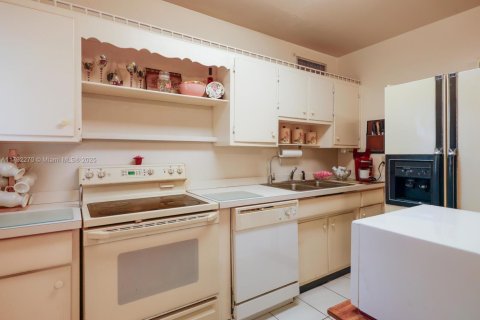 House in Homestead, Florida 3 bedrooms, 173.17 sq.m. № 1780116 - photo 9