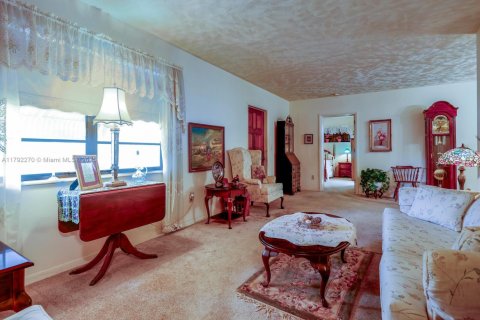 House in Homestead, Florida 3 bedrooms, 173.17 sq.m. № 1780116 - photo 4