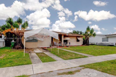 House in Homestead, Florida 3 bedrooms, 173.17 sq.m. № 1780116 - photo 7