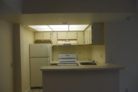 Condo in West Palm Beach, Florida, 1 bedroom  № 2381456 - photo 6