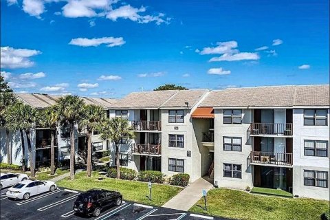 Condo in West Palm Beach, Florida, 1 bedroom № 2381456