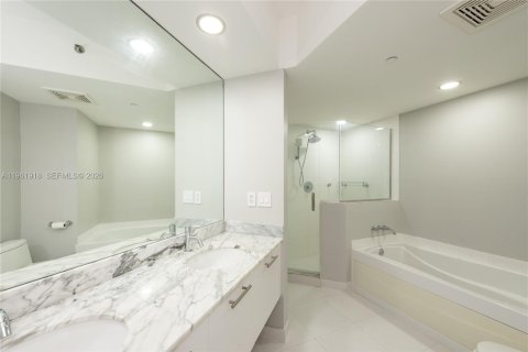 Condo in Miami, Florida, 2 bedrooms  № 2053064 - photo 20