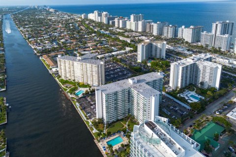 Copropriété à vendre à Fort Lauderdale, Floride: 2 chambres, 104.05 m2 № 2191487 - photo 2