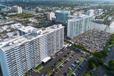 Copropriété à vendre à Fort Lauderdale, Floride: 2 chambres, 104.05 m2 № 2191487 - photo 24