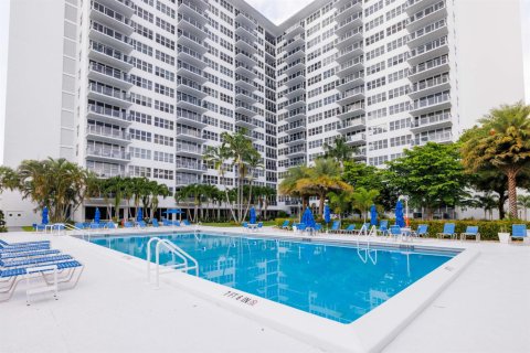 Copropriété à vendre à Fort Lauderdale, Floride: 2 chambres, 104.05 m2 № 2191487 - photo 5