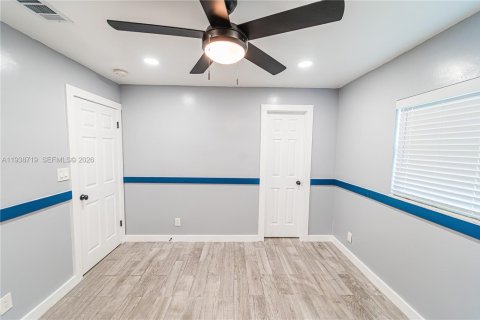 House in Tamarac, Florida 4 bedrooms, 166.67 sq.m. № 1996359 - photo 26