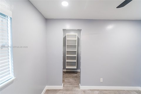 House in Tamarac, Florida 4 bedrooms, 166.67 sq.m. № 1996359 - photo 24