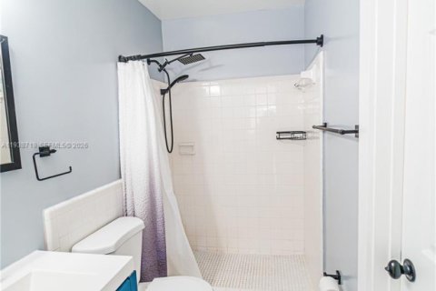 House in Tamarac, Florida 4 bedrooms, 166.67 sq.m. № 1996359 - photo 25