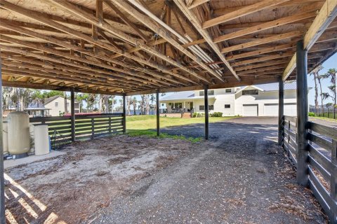 House in Melrose, Florida 4 bedrooms, 256.6 sq.m. № 2095534 - photo 8