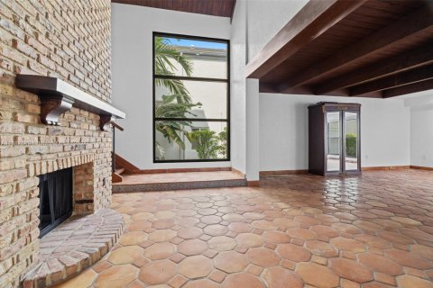 Villa ou maison à vendre à Miami, Floride: 4 chambres, 383.69 m2 № 1862133 - photo 7