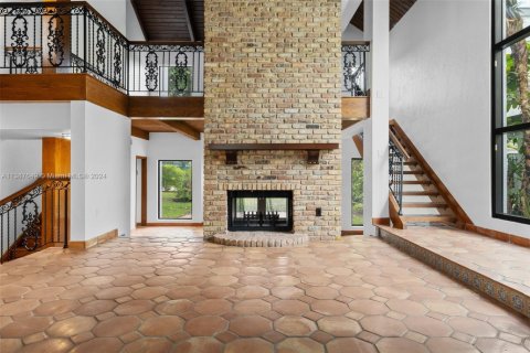 Villa ou maison à vendre à Miami, Floride: 4 chambres, 383.69 m2 № 1862133 - photo 11