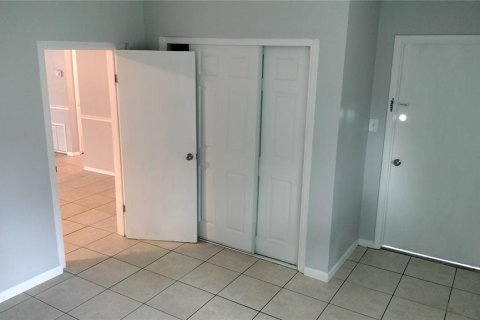 House in Seminole, Florida 3 bedrooms, 108.14 sq.m. № 1835863 - photo 9