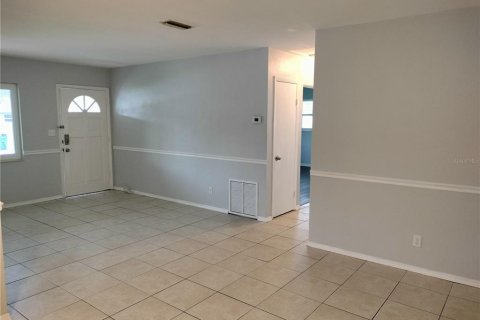 House in Seminole, Florida 3 bedrooms, 108.14 sq.m. № 1835863 - photo 4