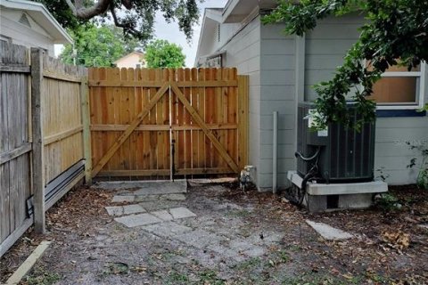 House in Seminole, Florida 3 bedrooms, 108.14 sq.m. № 1835863 - photo 28