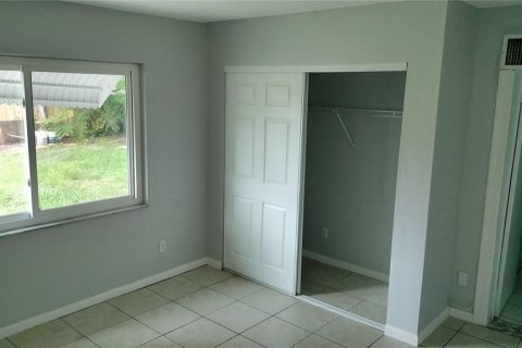 House in Seminole, Florida 3 bedrooms, 108.14 sq.m. № 1835863 - photo 8