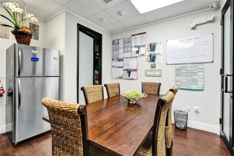 Immobilier commercial à vendre à Miami, Floride № 2007986 - photo 26