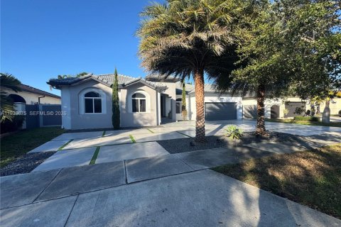 Villa ou maison à vendre à Miami Lakes, Floride: 4 chambres, 214.98 m2 № 1997025 - photo 3