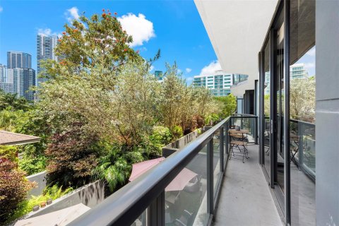 Condo in Miami, Florida, 1 bedroom  № 1861496 - photo 2