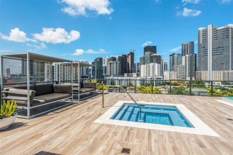 Condo in Miami, Florida, 1 bedroom  № 1861496 - photo 24