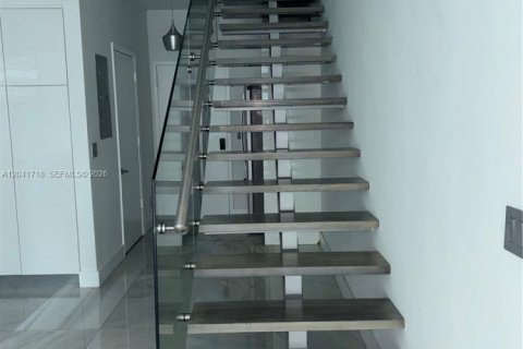 Copropriété à louer à Miami, Floride: 3 chambres, 103.4 m2 № 2184468 - photo 11