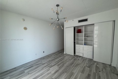 Copropriété à louer à Miami, Floride: 3 chambres, 103.4 m2 № 2184468 - photo 14