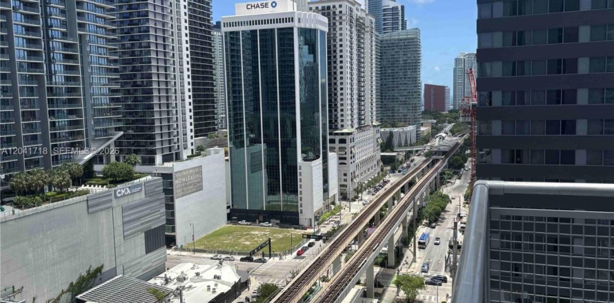 Condo à Miami, Floride, 3 chambres № 2184468
