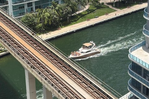 Copropriété à louer à Miami, Floride: 3 chambres, 103.4 m2 № 2184468 - photo 20
