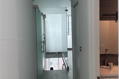 Copropriété à louer à Miami, Floride: 3 chambres, 103.4 m2 № 2184468 - photo 17
