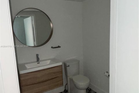 Copropriété à louer à Miami, Floride: 3 chambres, 103.4 m2 № 2184468 - photo 19