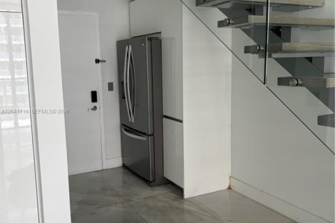 Copropriété à louer à Miami, Floride: 3 chambres, 103.4 m2 № 2184468 - photo 12