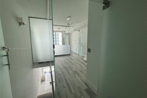 Copropriété à louer à Miami, Floride: 3 chambres, 103.4 m2 № 2184468 - photo 13