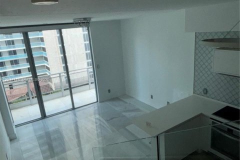 Copropriété à louer à Miami, Floride: 3 chambres, 103.4 m2 № 2184468 - photo 10