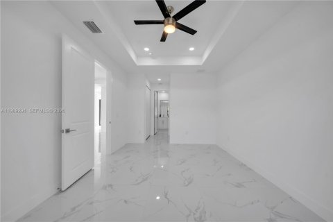 Casa en venta en Lehigh Acres, Florida, 4 dormitorios, 159.7 m2 № 2051566 - foto 20