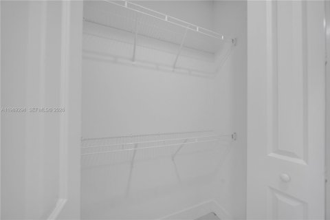 Casa en venta en Lehigh Acres, Florida, 4 dormitorios, 159.7 m2 № 2051566 - foto 22